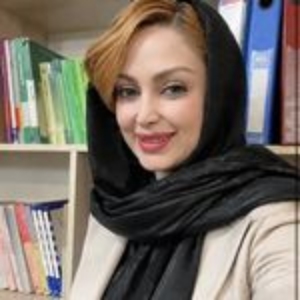 زهرا خاکباز